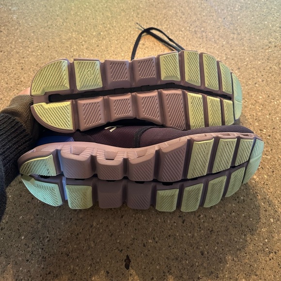 NEW IN BOX On Cloud x3 - Picture 7 of 8